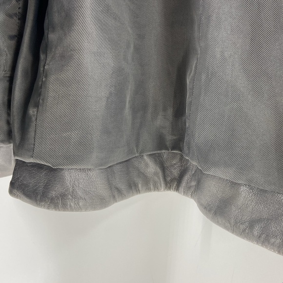 Bernardo leather grey metallic zip front jacket quilting look detail pockets - Picture 15 of 16